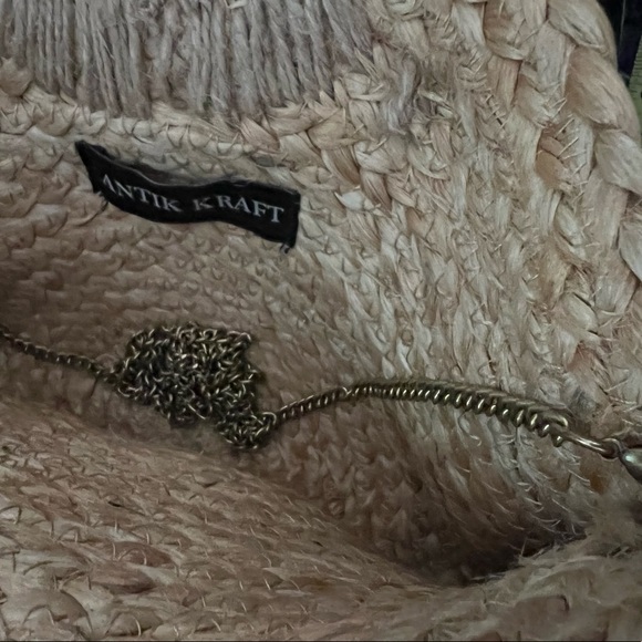 *Sold* NWT Antik Kraft Jute Style Convertible Handbag with Round Wooden Handles! - Picture 5 of 11